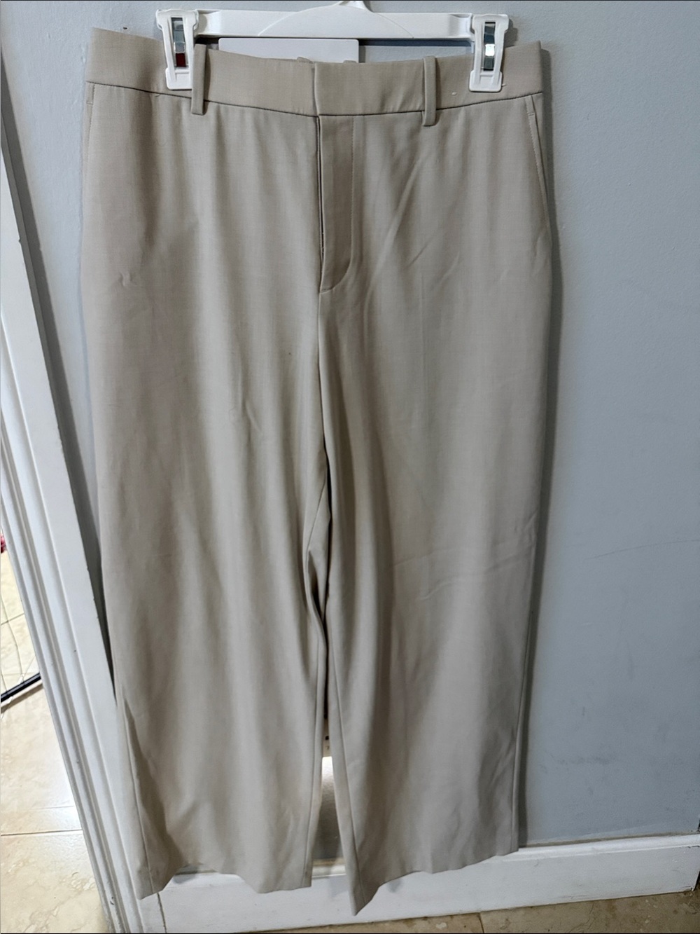Uniqlo Women’s Beige Dress Pants - Classic Straight Leg